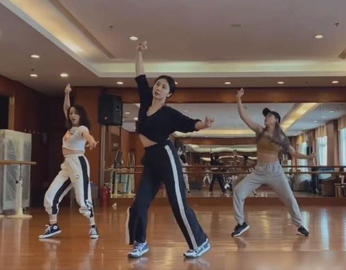 舞蹈工作室：释放压力、塑形健身、结交舞友的快乐选择