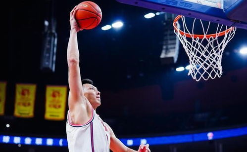 易建联职业生涯全解析：从CBA到NBA的传奇之路与篮球技术秘诀