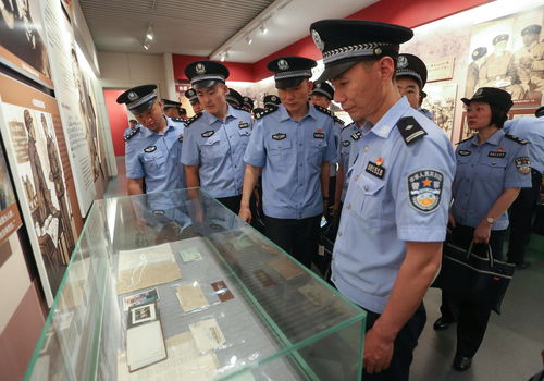 学厨师要多久？3个月速成vs3年学徒，找到最适合你的高效学习路径