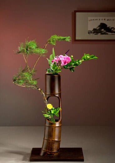 插花作品构图与养护全攻略：轻松掌握专业技巧，让鲜花持久绽放