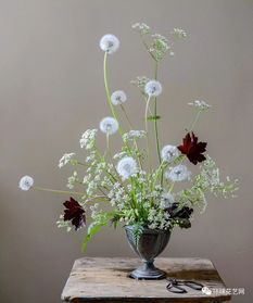 插花作品构图与养护全攻略：轻松掌握专业技巧，让鲜花持久绽放