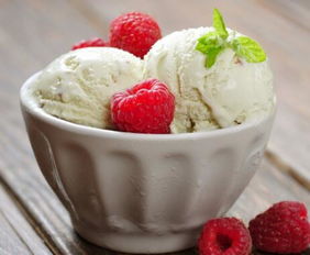 冒烟冰淇淋制作全攻略：在家轻松复刻魔法甜品，享受冷热交织的感官盛宴