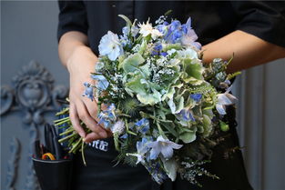 插花培训班：从零基础到花艺师的完整成长指南，开启你的花艺人生