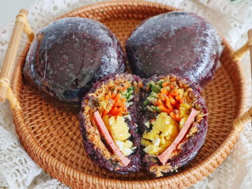 饭团做法全攻略：从零基础到创意造型，轻松捏出完美饭团