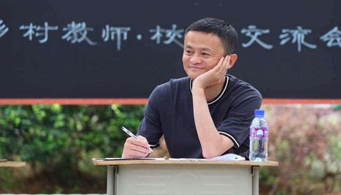 王超群：从教育背景到行业领袖，揭秘其职业生涯与数字化转型的成功秘诀