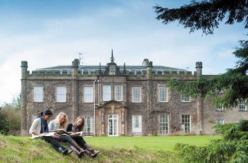 诺丁汉旅游留学全攻略：历史文化、大学申请与生活成本详解