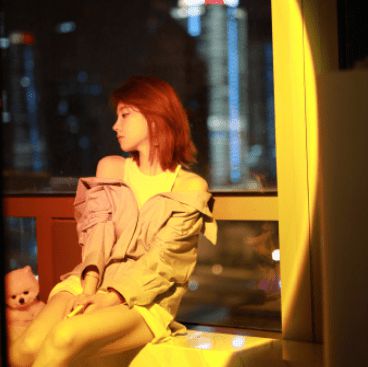 徐怀玉从超女冠军到歌坛天后的成长故事：星光璀璨的音乐传奇与人生蜕变