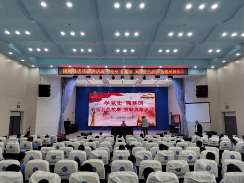 北京市育英中学：升学率98.2%的优质教育，分层走班制与特色课程激发学生潜能